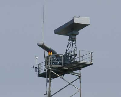 Scanter 4000 radarinstallationen ses her ved Søværnets Våbenkursus på Sjællands Odde