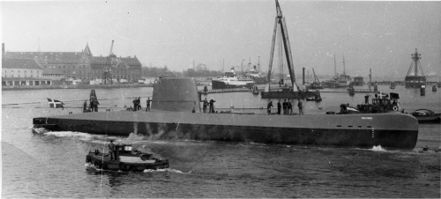 Ubåden DELFINEN søsættes fra Orlogsværftet