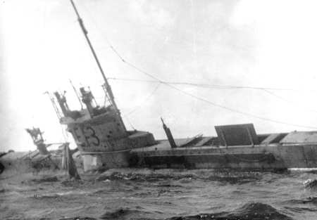 Den strandede og ødelagte ubåd E13