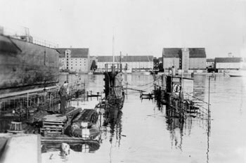 Undervandsbden HAVFRUEN snket p Holmen 29. august 1943