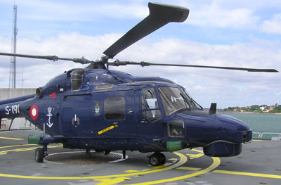LYNX helikopter på støtteskibet ABSALON